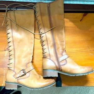 Softt knee high boots, never worn